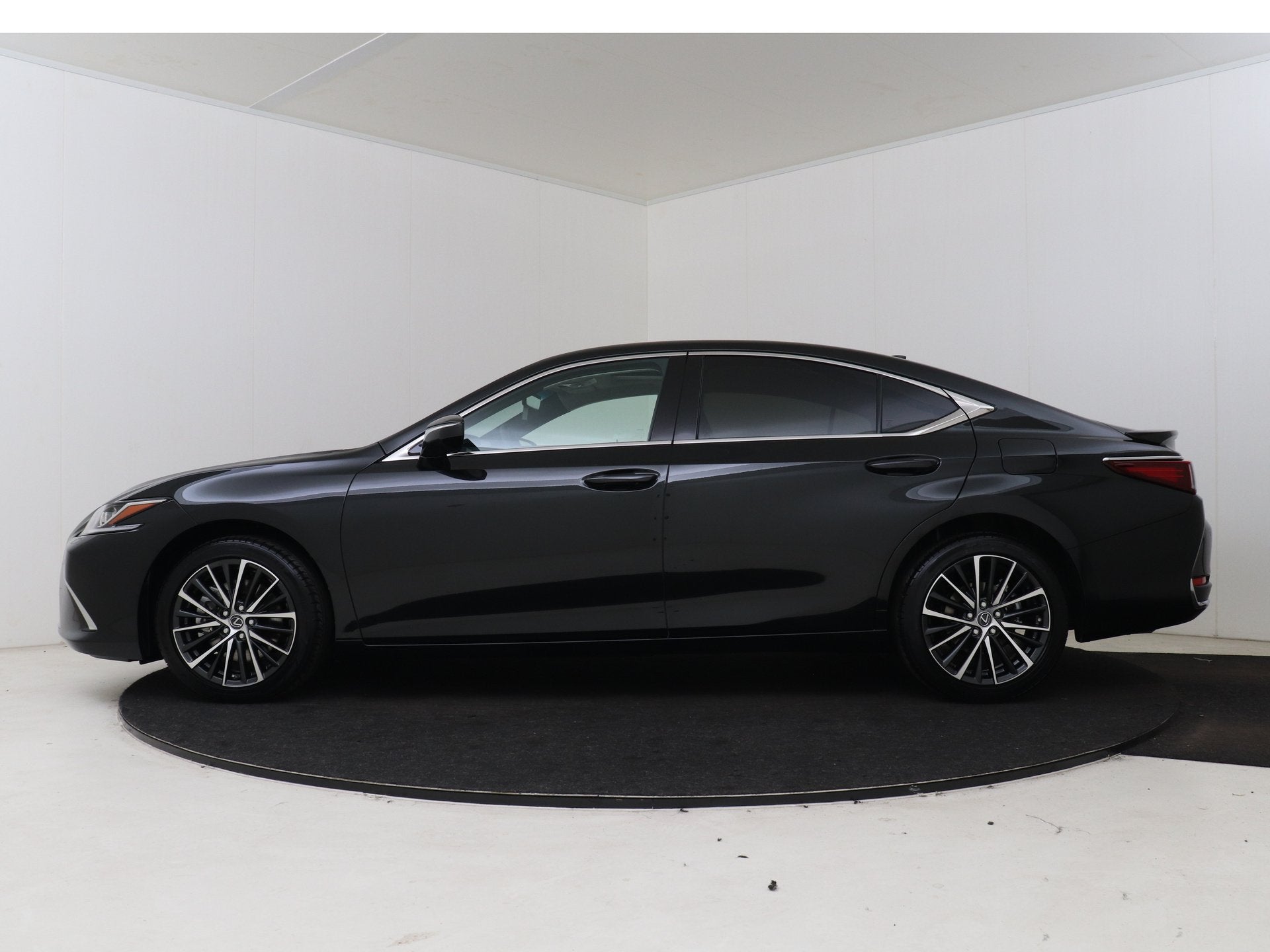 Lexus ES 300h 35th Edition | Lederen Bekleding | Sunroof | A, Auto's, Lexus, 4 cilinders, 1655 kg, Zwart, Bedrijf