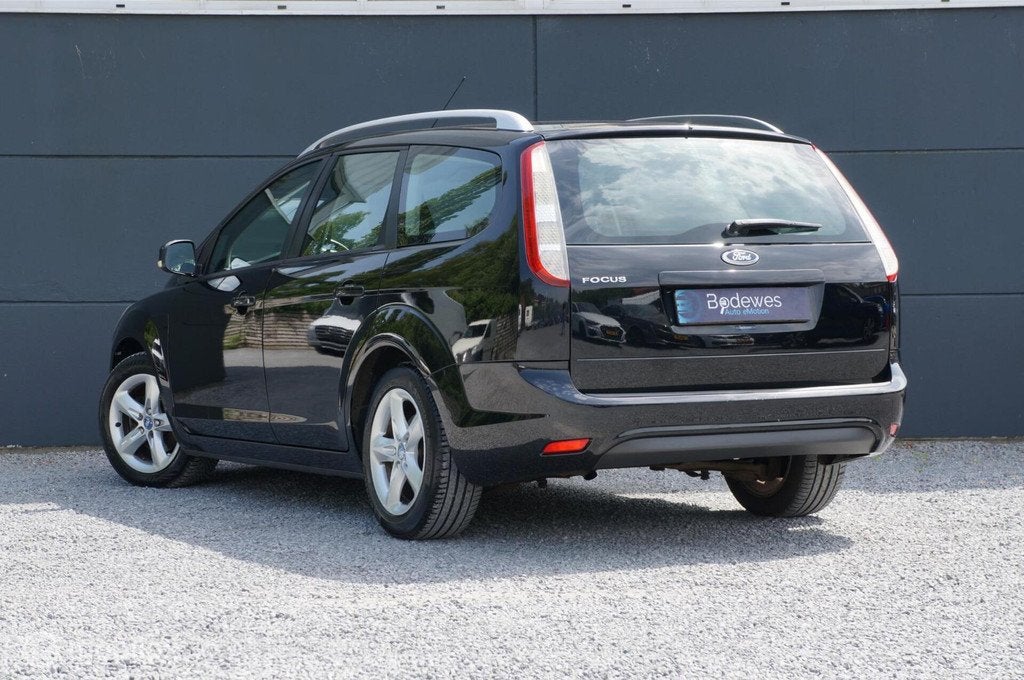 Ford Focus Wagon 1.6 Titanium Airco Cruise Nw Distributie !, Auto's, Gebruikt, Zwart, 4 cilinders, Zwart