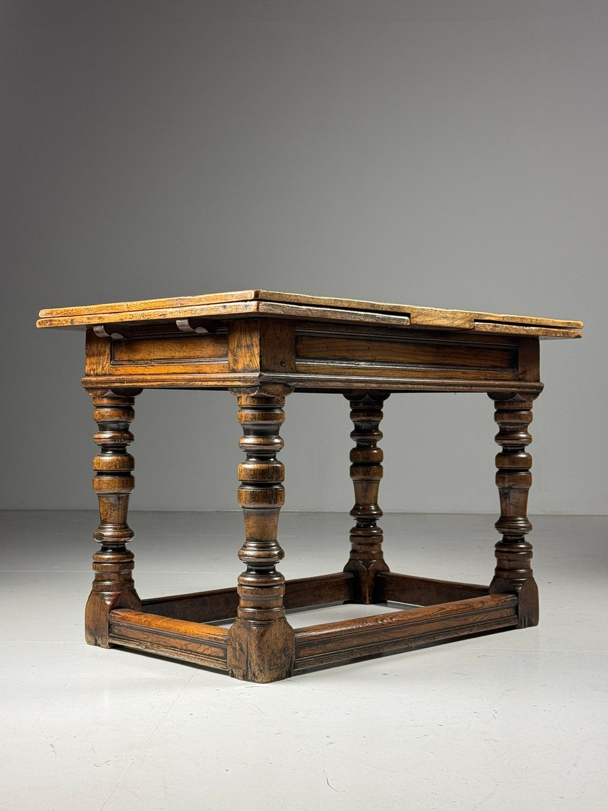 Engelse uitschuifbare tafel ca. 1700, Antiek en Kunst, Antiek | Meubels | Tafels, Ophalen