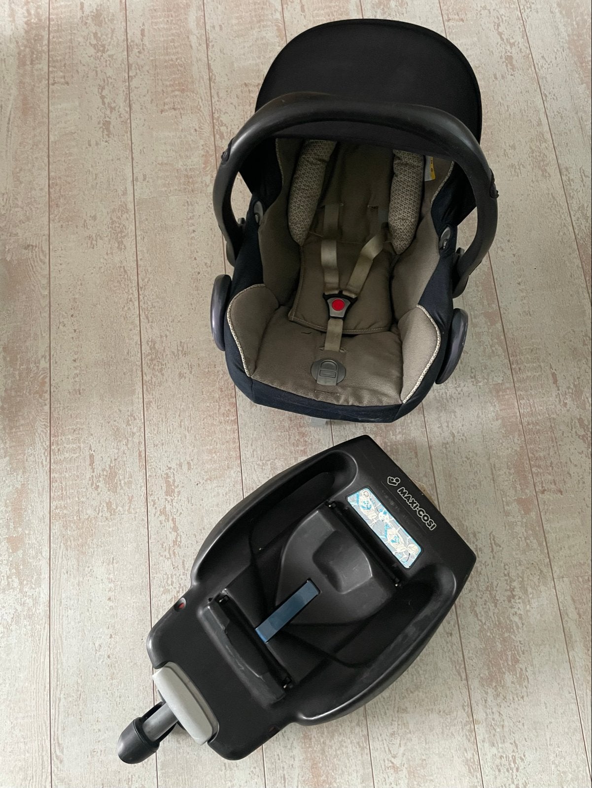 Maxi-Cosi met EasyBase, verkleiner en trappelzak, Ophalen, Slaapstand, 0 t/m 13 kg, Maxi-Cosi