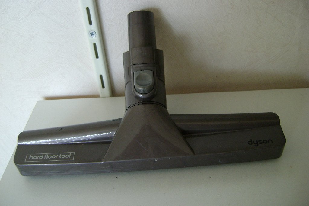 dyson hard floor tool, Ophalen of Verzenden, Zo goed als nieuw, Steelstofzuiger, Dyson