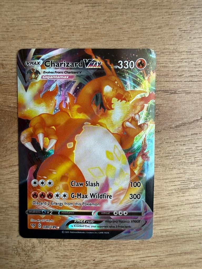 Charizard VMAX 020/189 Darkness Ablaze Pokémon kaart, Ophalen, Zo goed als nieuw, Losse kaart, Foil