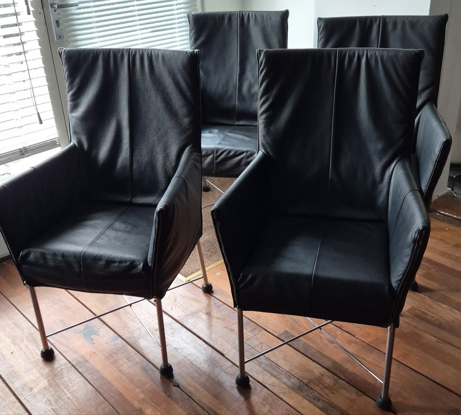 Montis Chaplin design eetkamerstoelen Gerard vd Berg leer, Huis en Inrichting, Ophalen, Zwart, Zo goed als nieuw, Charly design on stock label stijl