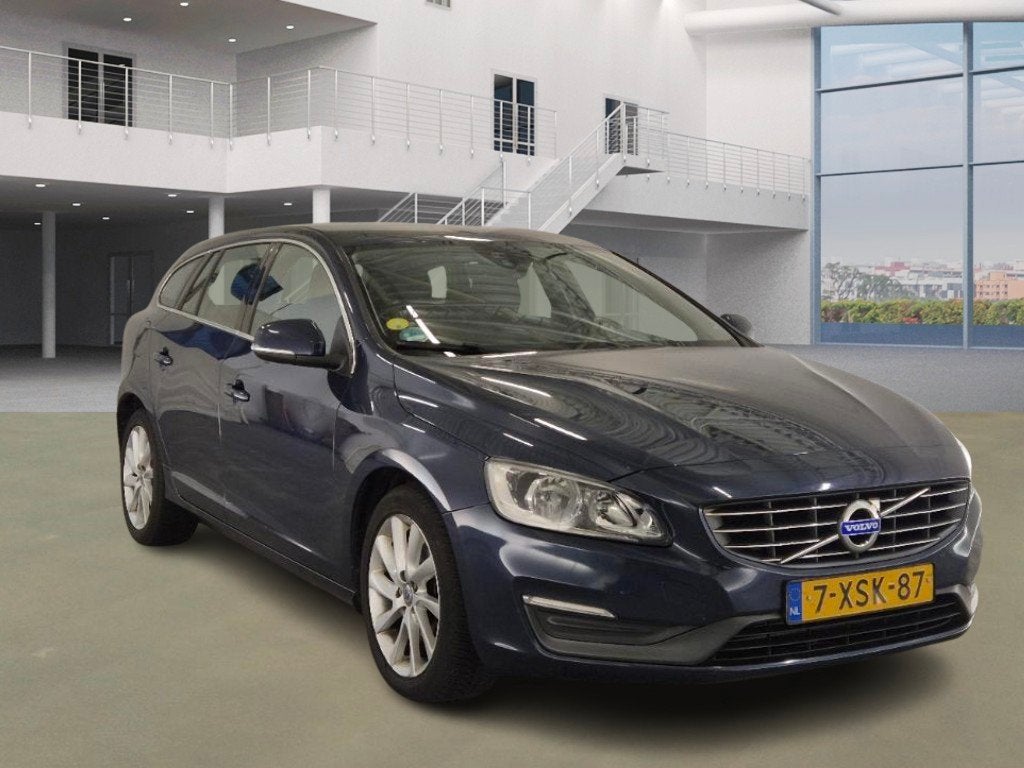 Volvo V60 2.0 D4 Momentum, Auto's, Volvo, 1502 kg, 4 cilinders, Blauw, Leder en Stof