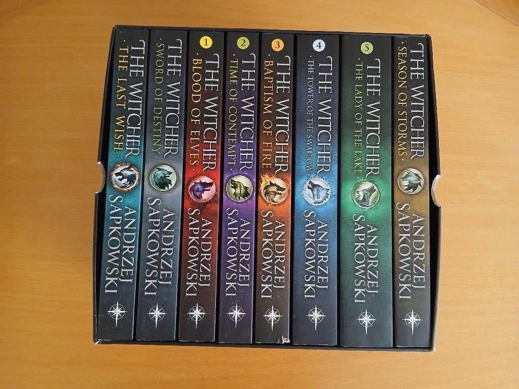 The Witcher Andrzei Sapkowski engelstalige box set, Boeken, Fantasy, Ophalen, Zo goed als nieuw