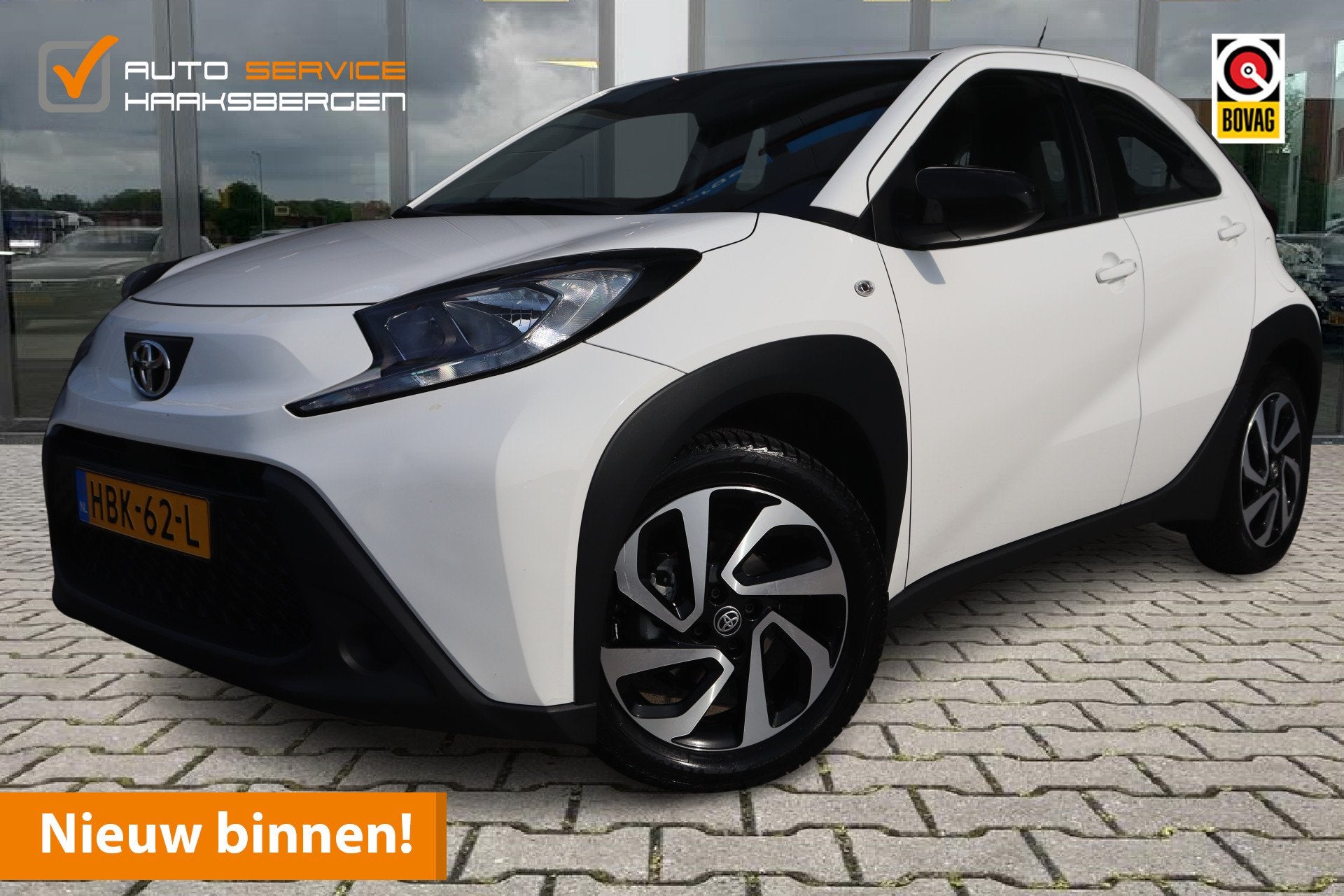 Toyota Aygo X 1.0 VVT-i S-CVT Play | Camera | 17 Inch | All, Auto's, Stof, Gebruikt, Start-stop-systeem, 4 stoelen