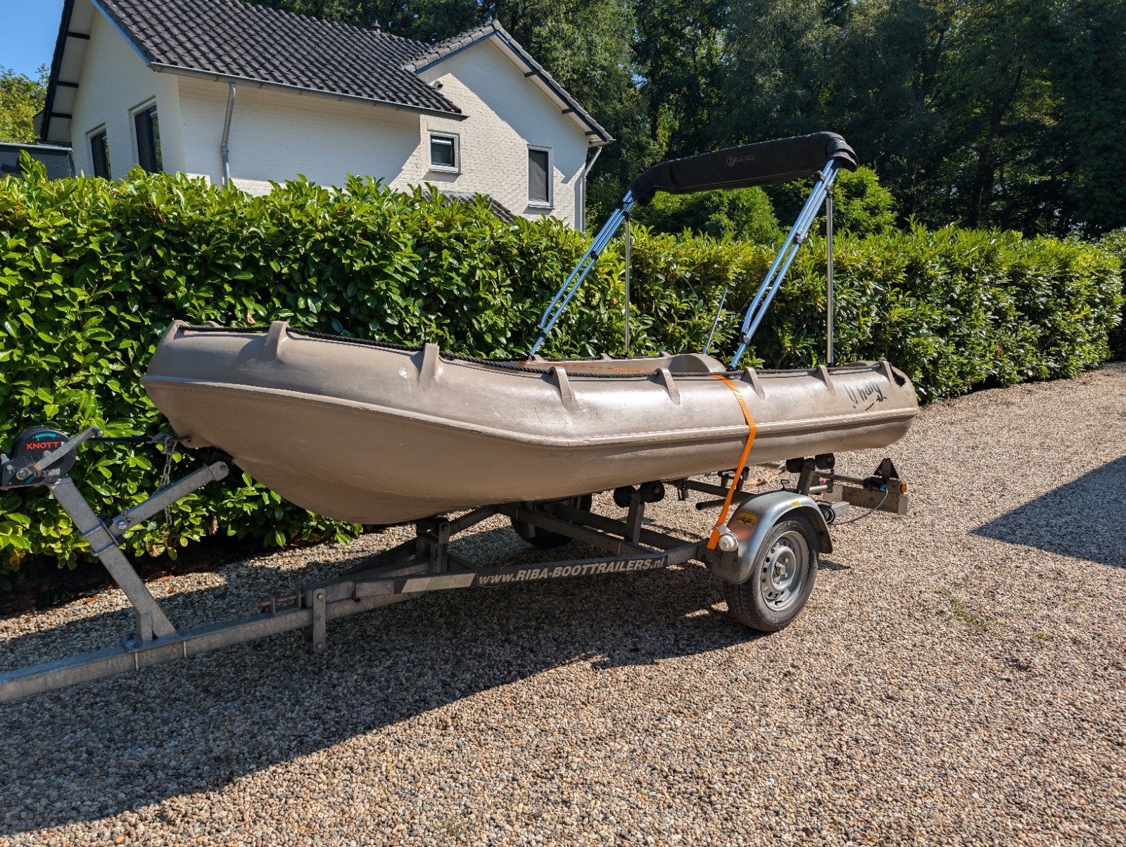 Whaly 370 met trailer en zonnedak, Ophalen, Gebruikt, Inclusief trailer