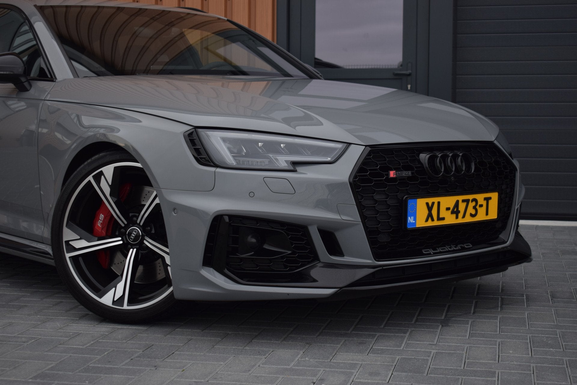 Foto 19 van Audi RS4 2.9 TFSI 450pk Quattro Pano | HUD | Milltek | 360 c
