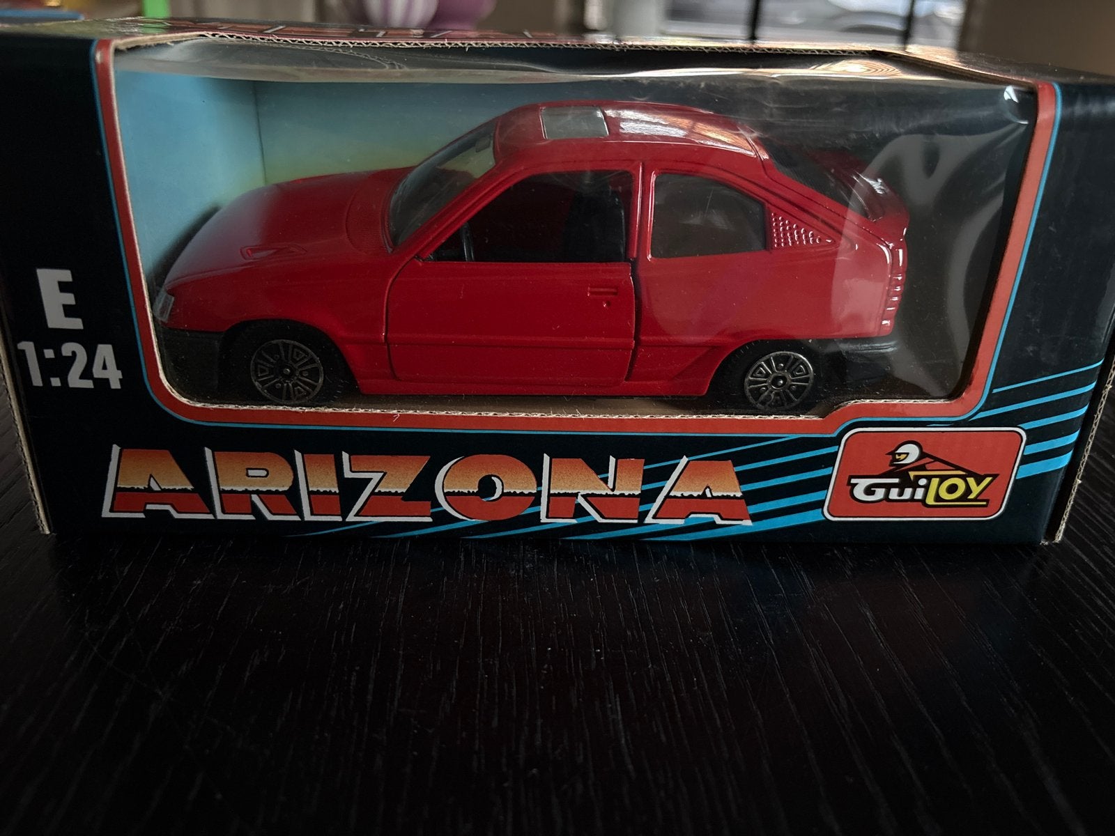 Guiloy Opel Kadett GSI 1:24 - Rood Diecast Modelauto, Ophalen of Verzenden, Nieuw, Auto, Overige merken
