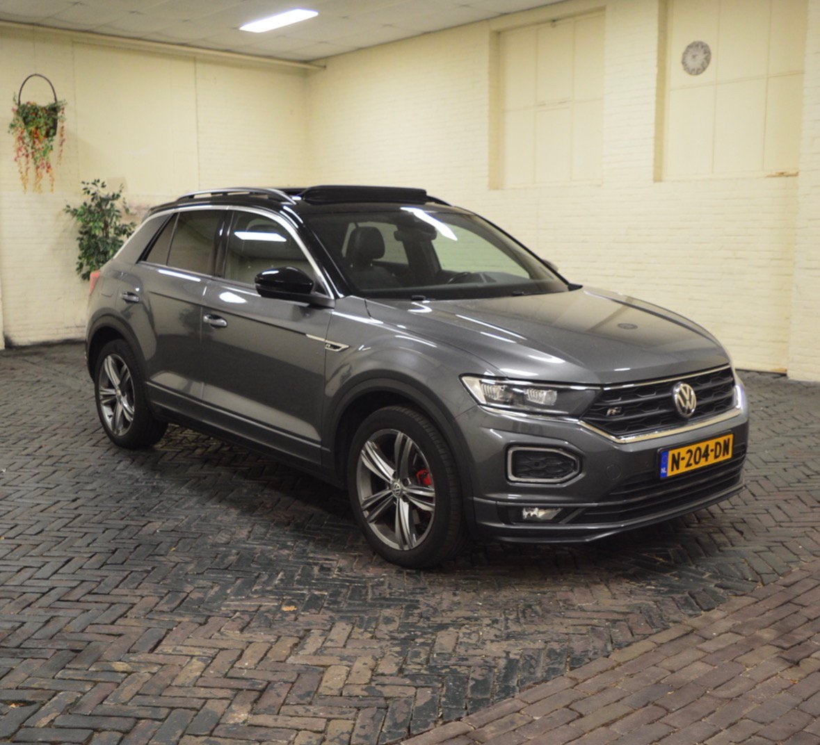 T-ROC TRIPPLE R LINE 2.0 TSI 4-motion 7-DSG 2018 Grijs, Auto's, Volkswagen, Automaat, 15 km/l, 1984 cc, 75 €/maand