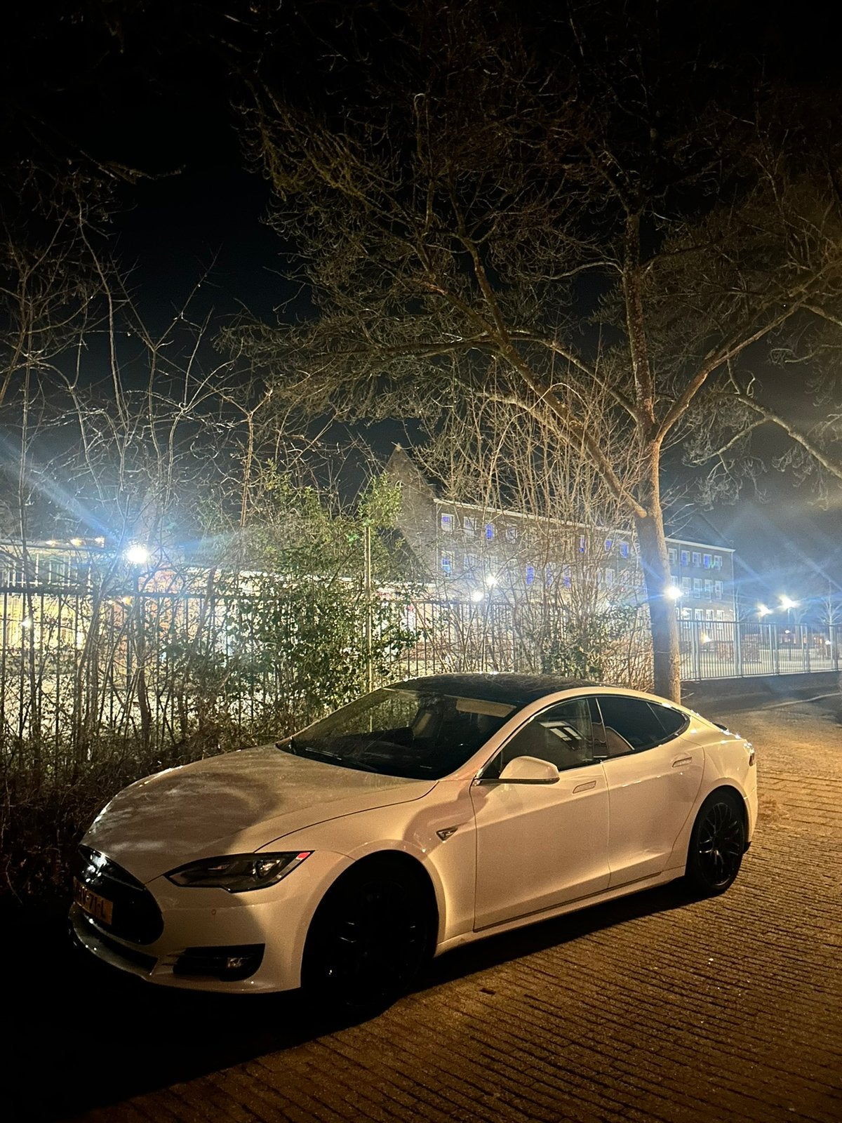 Free supercharging Tesla Model SP85 Wit | mcu2, Auto's, Tesla, Automaat, Achterwielaandrijving, Zwart, Model S