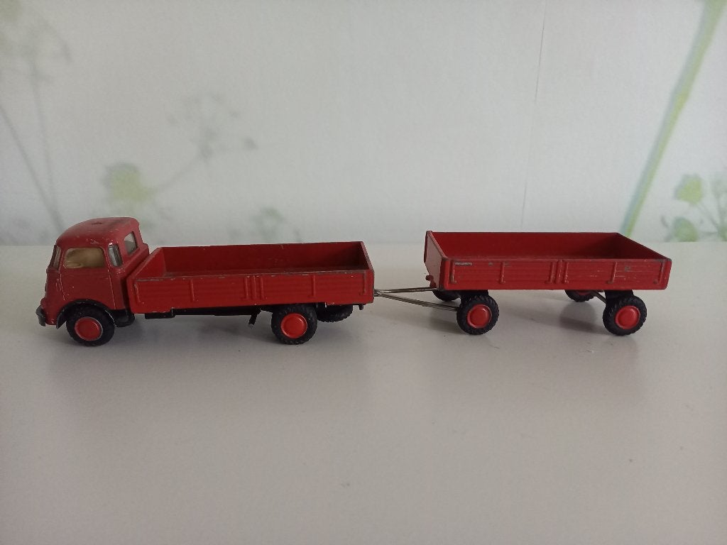 Daf frontstuur met aanhanger, Hobby en Vrije tijd, Ophalen of Verzenden, Gebruikt, Bus of Vrachtwagen, Lion Toys