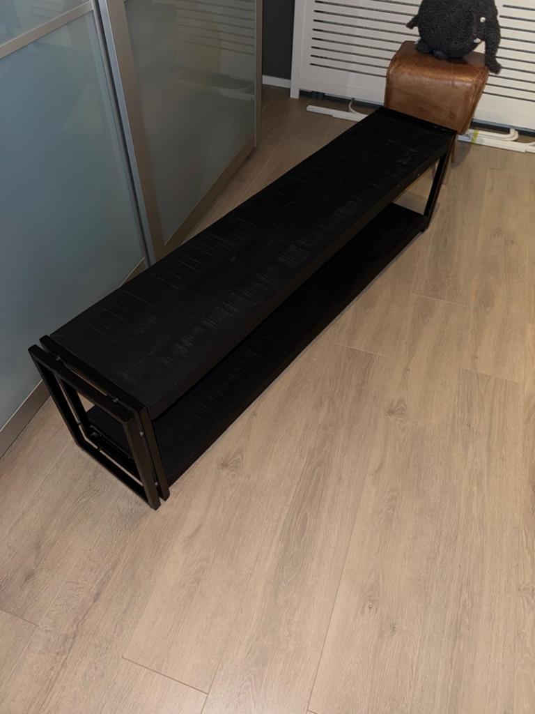 Zwart houten bankje/tv-meubel met metalen frame, Ophalen, Zo goed als nieuw