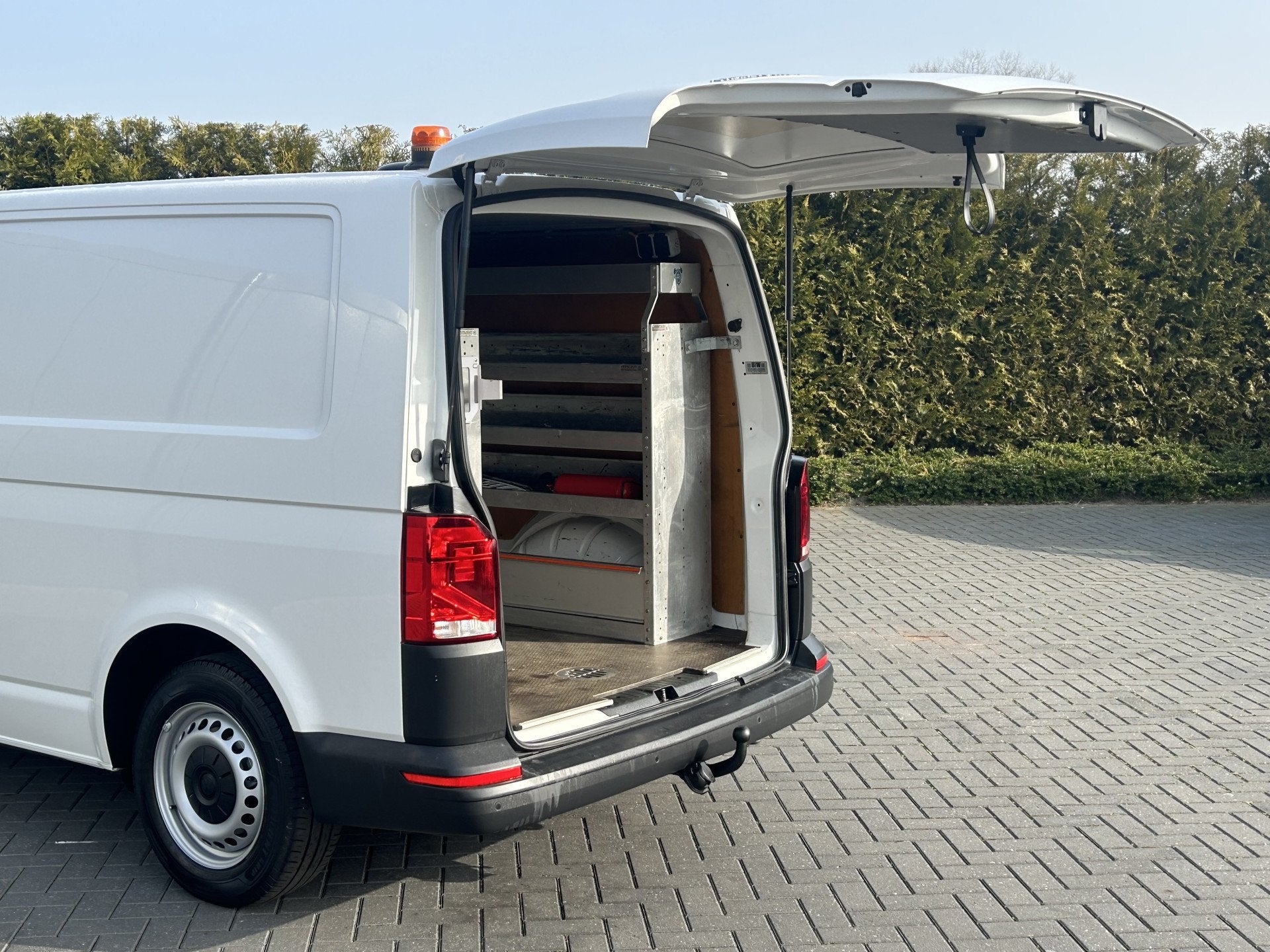 Volkswagen Transporter 2.0 TDI 150 PK 4-MOTION 6.1 / L2H1 /, Auto's, Bestelauto's, 1987 kg, Gebruikt, Euro 6, 4 cilinders