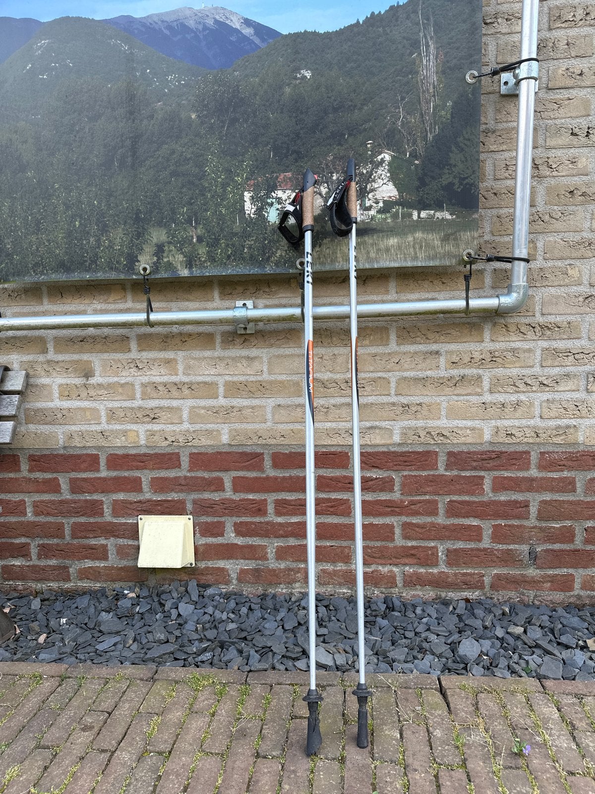 Leki Nordic Walking stokken 115 cm - Zo goed als nieuw, Sport en Fitness, Bergsport en Wandelen, Ophalen, Zo goed als nieuw, Wandelstok