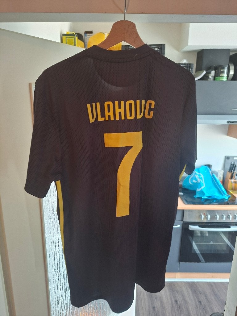 Juventus vlahovic, Verzamelen, Sportartikelen en Voetbal, Ophalen of Verzenden, Zo goed als nieuw, Buitenlandse clubs, Shirt