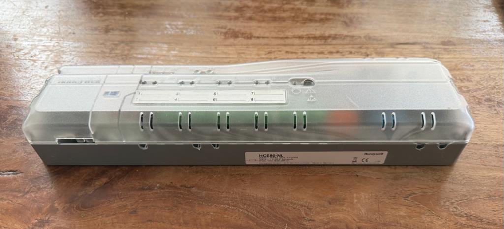 Honeywell HCE80-NL Vloerverwarming Regelunit, Doe-het-zelf en Verbouw, Verwarming en Radiatoren, Gebruikt, Minder dan 30 cm, Overige typen