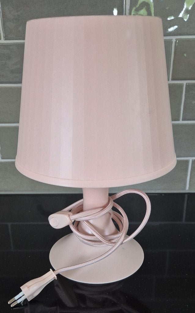 Roze lamp ikea, Ophalen, Kunststof, Inclusief lichtbron, Zo goed als nieuw
