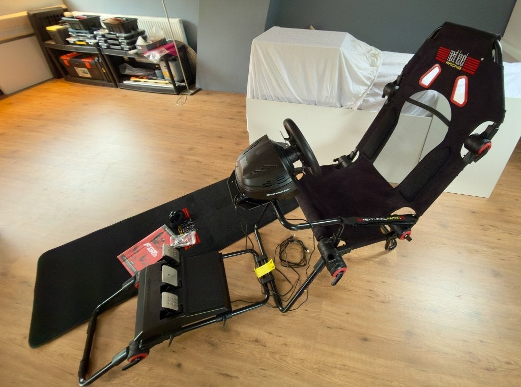 Thrustmaster T300 stuur + pedalen + NextLevel GT racestoel, Spelcomputers en Games, Spelcomputers | Sony PlayStation Consoles | Accessoires
