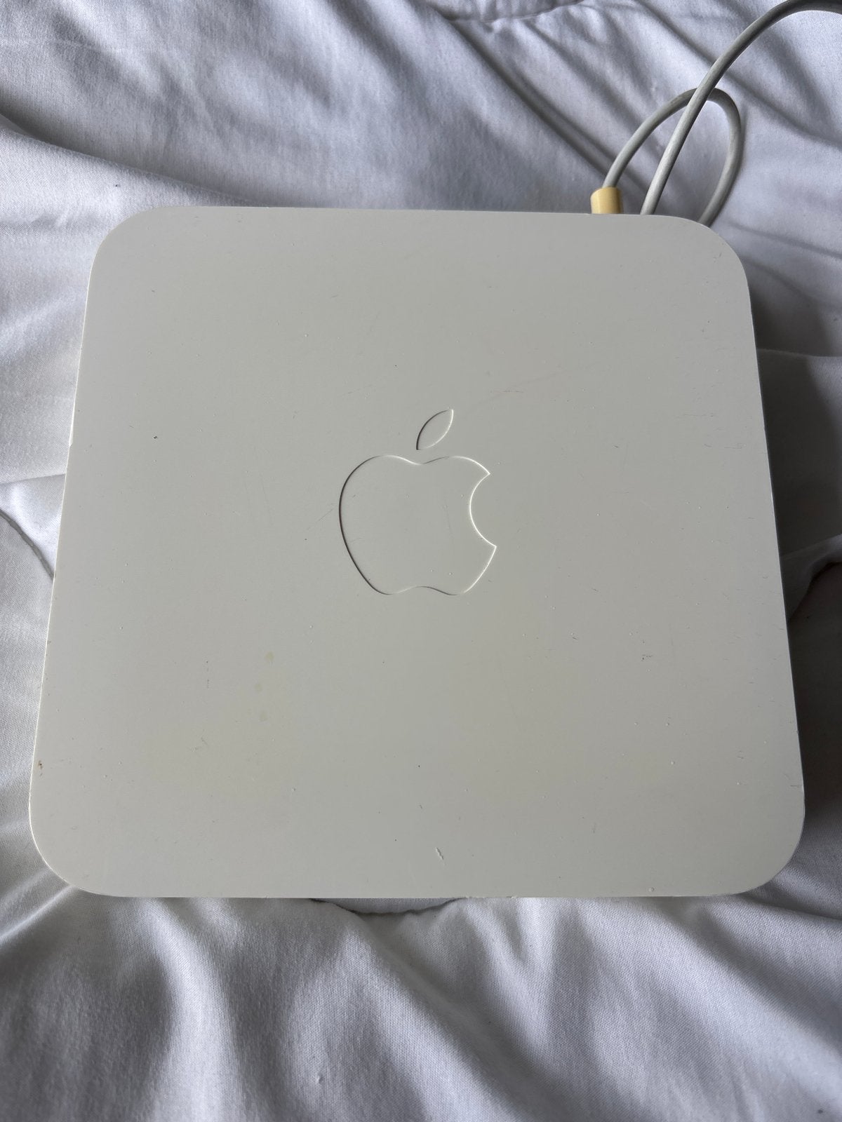 Apple Airport Extreme Base Station A1143 met adapter, Ophalen, Gebruikt, Router