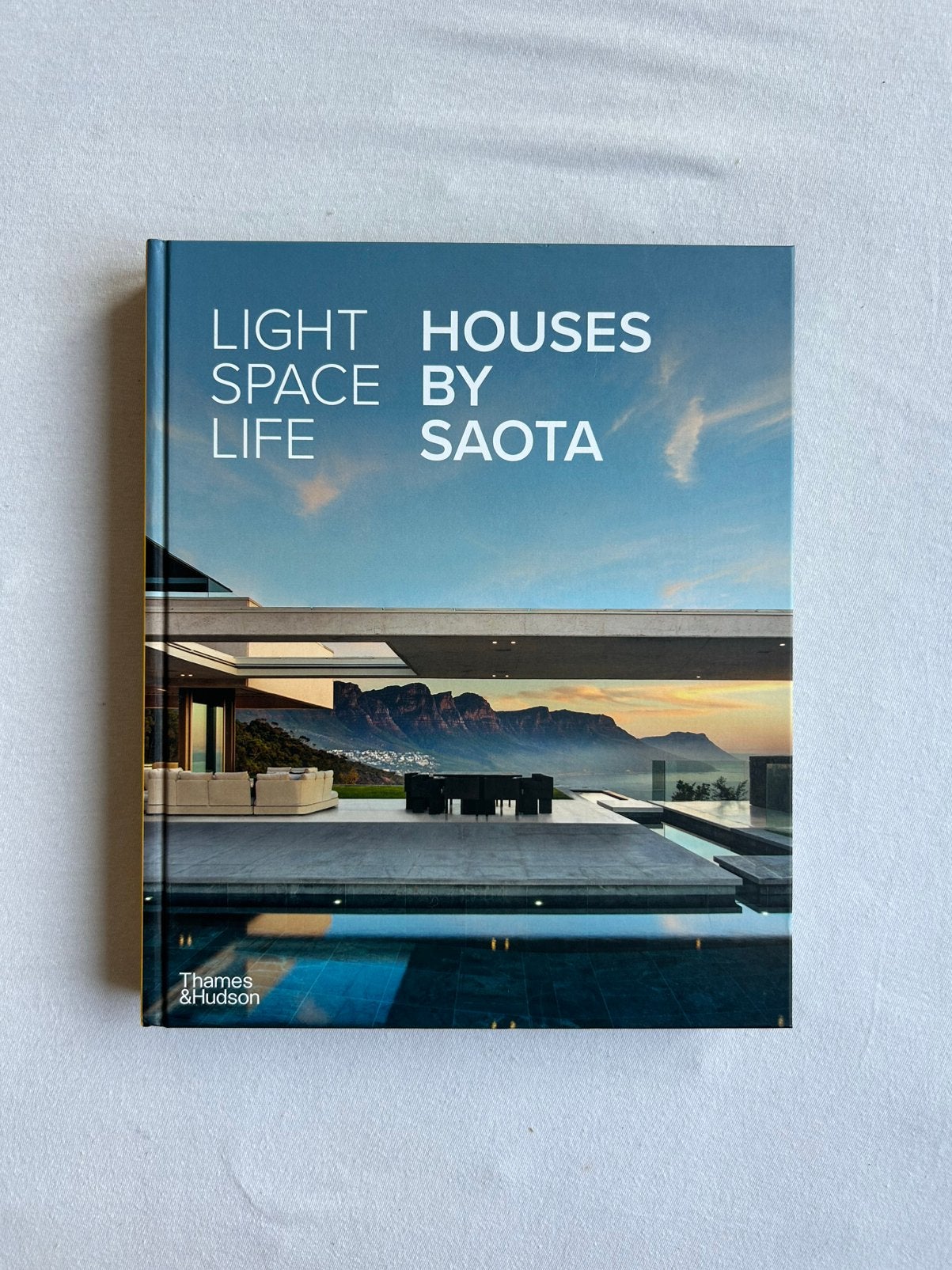Light Space Life - Houses by Saota, Boeken, Kunst en Cultuur | Fotografie en Design, Ophalen of Verzenden, Zo goed als nieuw