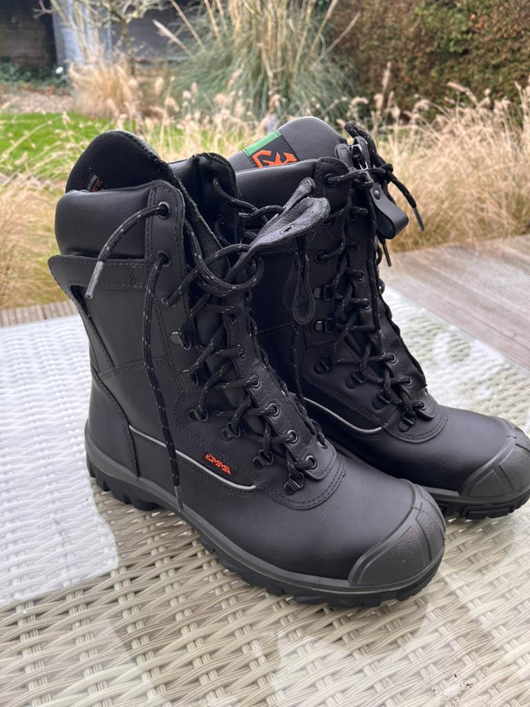 Ca. 40 paar werkschoenen. Maat 36 a 53., Ophalen of Verzenden, Zo goed als nieuw, Zwart, Werkschoenen