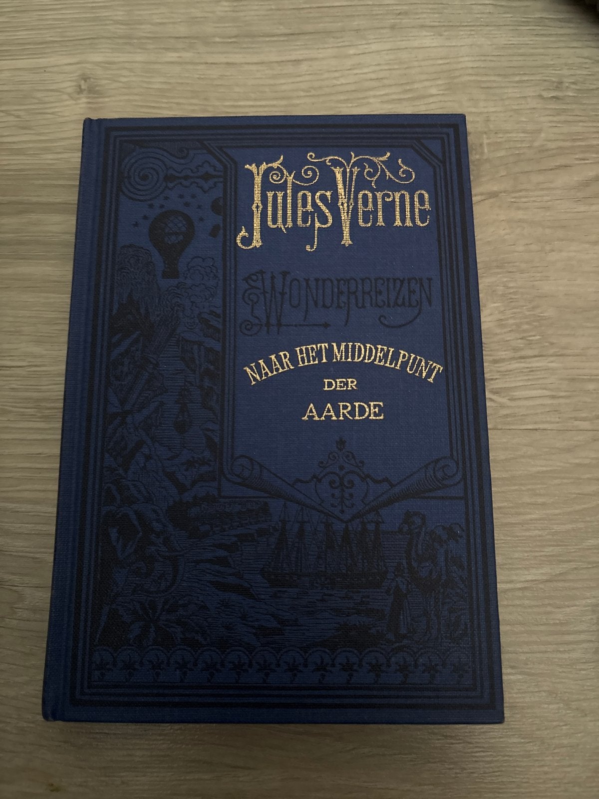Jules Verne - Naar het Middelpunt der Aarde (Wonderreizen), Boeken, Ophalen, Zo goed als nieuw