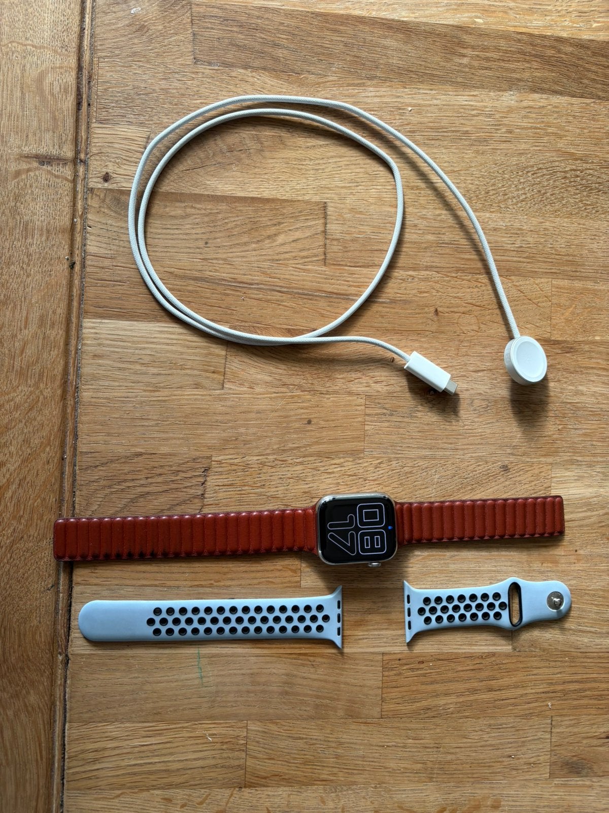 Apple watch series 7 - Cellular/LTE - Stainles steel - 45mm, Verzenden, Gebruikt, Zilver, IOS