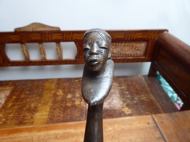 Afrikaanse standaard met 3 mannen, Hout, Bruin, Afrika, 45 cm