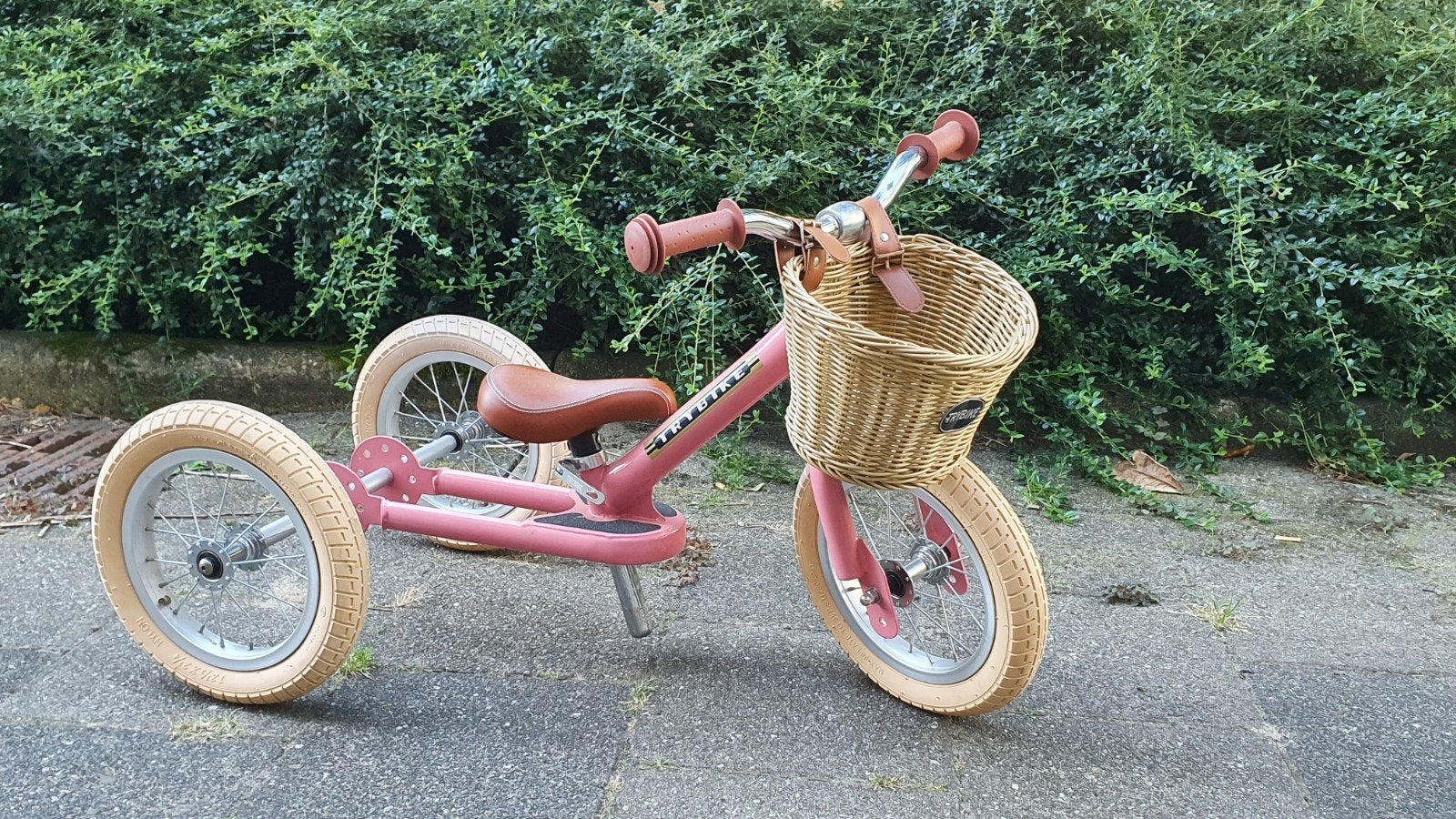 Trybike loopfiets roze met mandje - 2-in-1 loopfiets, Ophalen, Zo goed als nieuw, Loopfiets