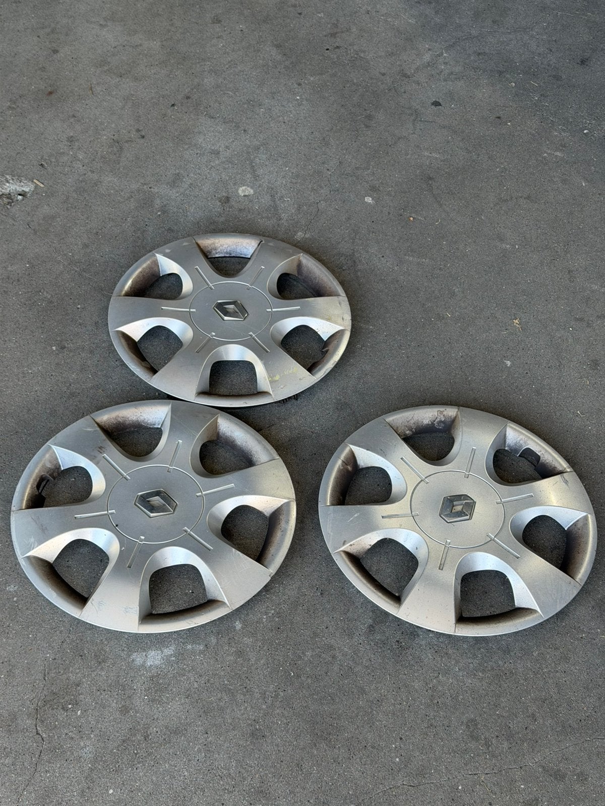 Renault Trafic - 3 stuks wieldoppen - 16 inch, Auto diversen, Wieldoppen, Gebruikt, Verzenden, Renault, Renault