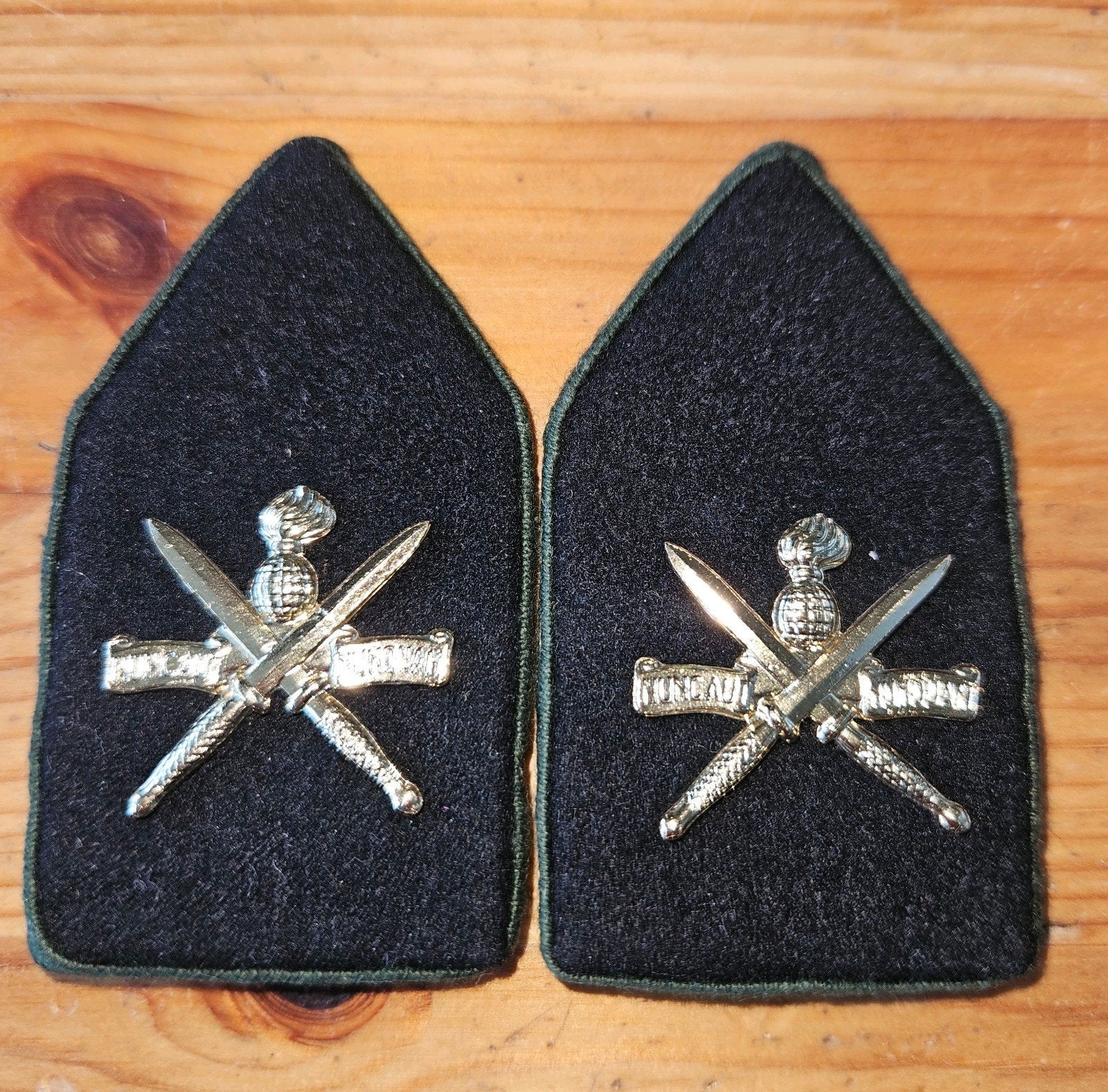 Set kraagpatten KCT, Ophalen of Verzenden, Landmacht, Nederland, Embleem of Badge