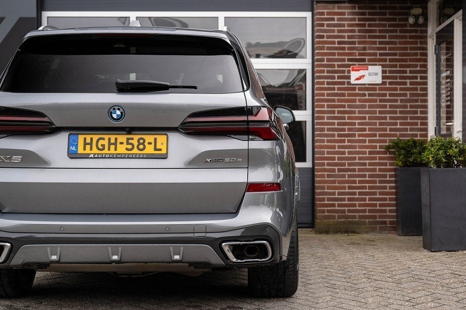 BMW X5 xDrive50e M Sport | Panorama | Comfort Seats | Luchtv, Gebruikt, 2395 kg, Bedrijf, Hybride Elektrisch/Benzine