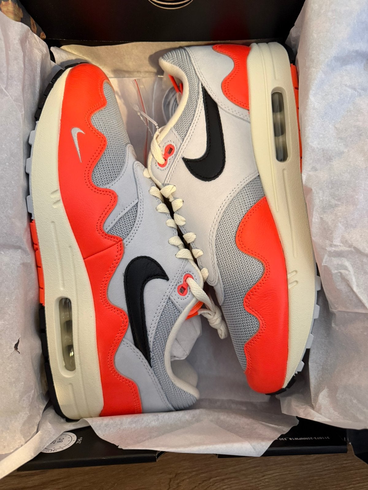 Nike air max x patta waves hyper crimson maat 45 nieuw, Ophalen of Verzenden, Nieuw, Overige kleuren