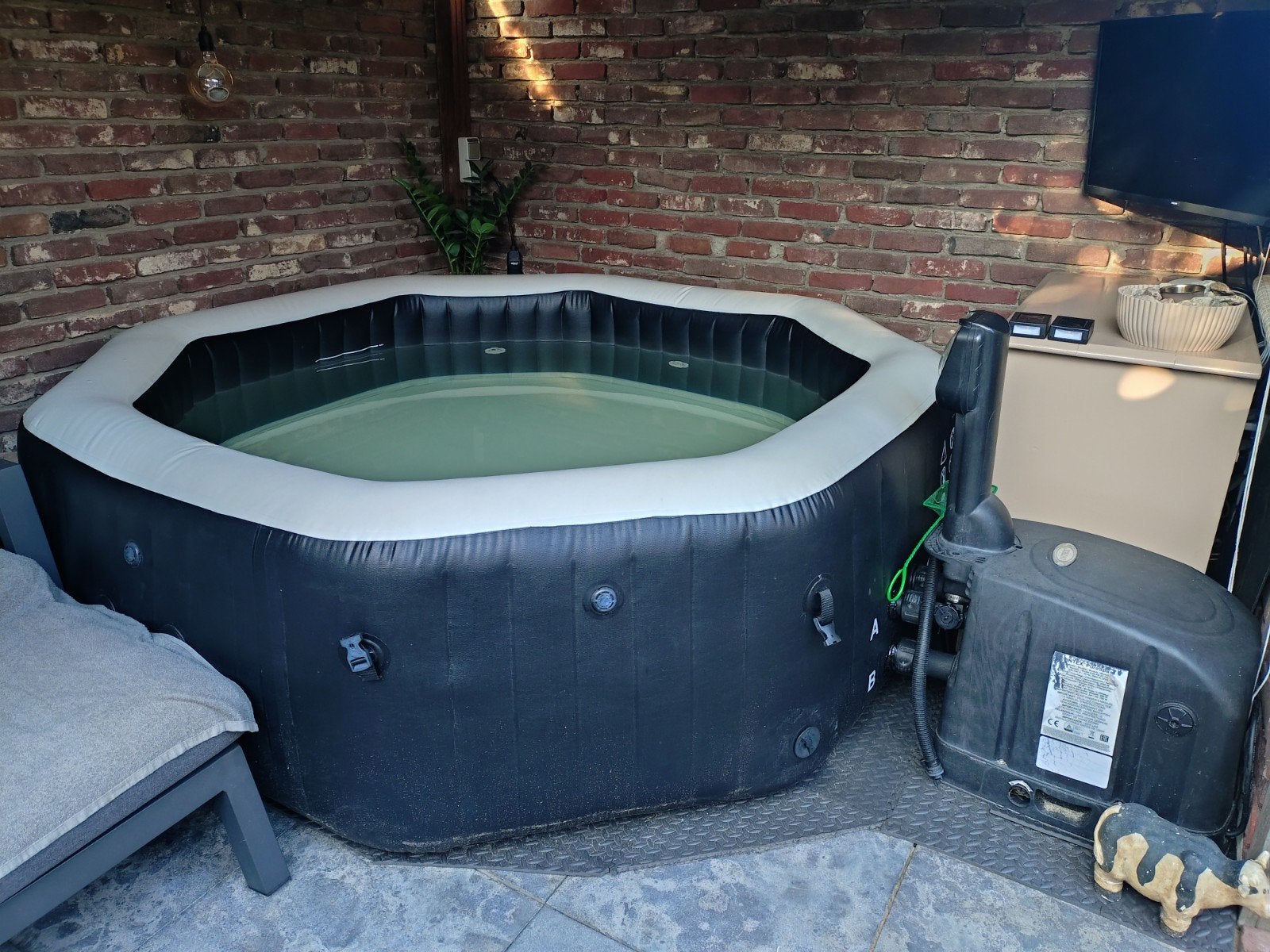 Intex Pure Spa Jet & Bubble Deluxe - 6 persoons, Ophalen, Gebruikt, Afdekzeil, Opblaasbaar