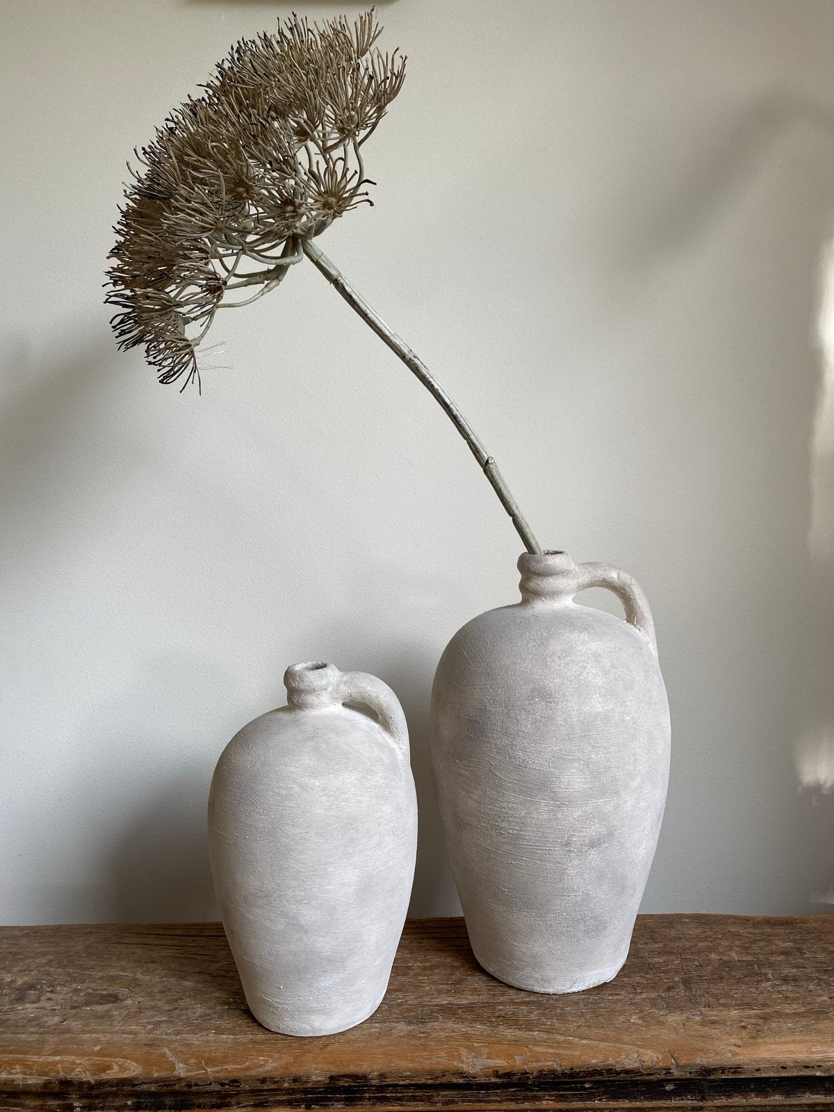 Set van 2 Brynxz kruiken/vazen met decoratie 22 en 29 cm, Ophalen, Matte afwerking