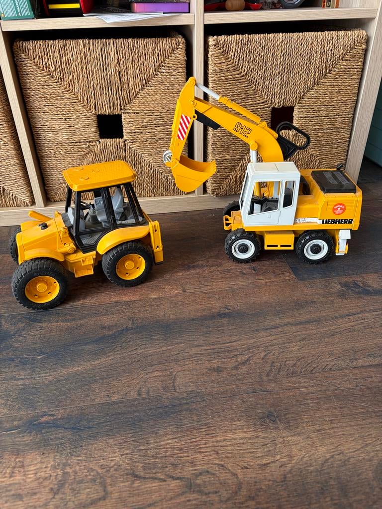 Liebherr Kraan en Bulldozer Speelgoedset, Kinderen en Baby's, Speelgoed | Speelgoedvoertuigen, Ophalen of Verzenden, Gebruikt