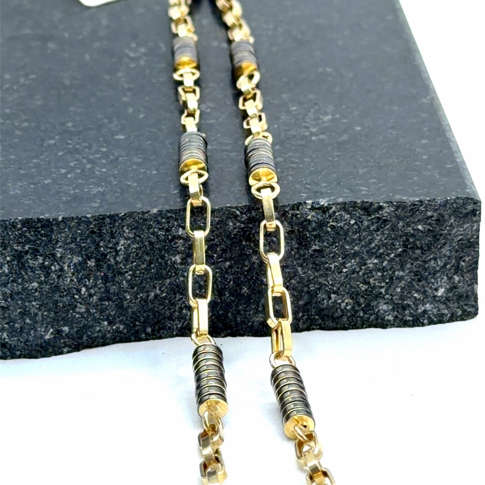 Gouden ketting 14K 60cm met zwarte accenten, W, Nieuw, Ophalen of Verzenden, W