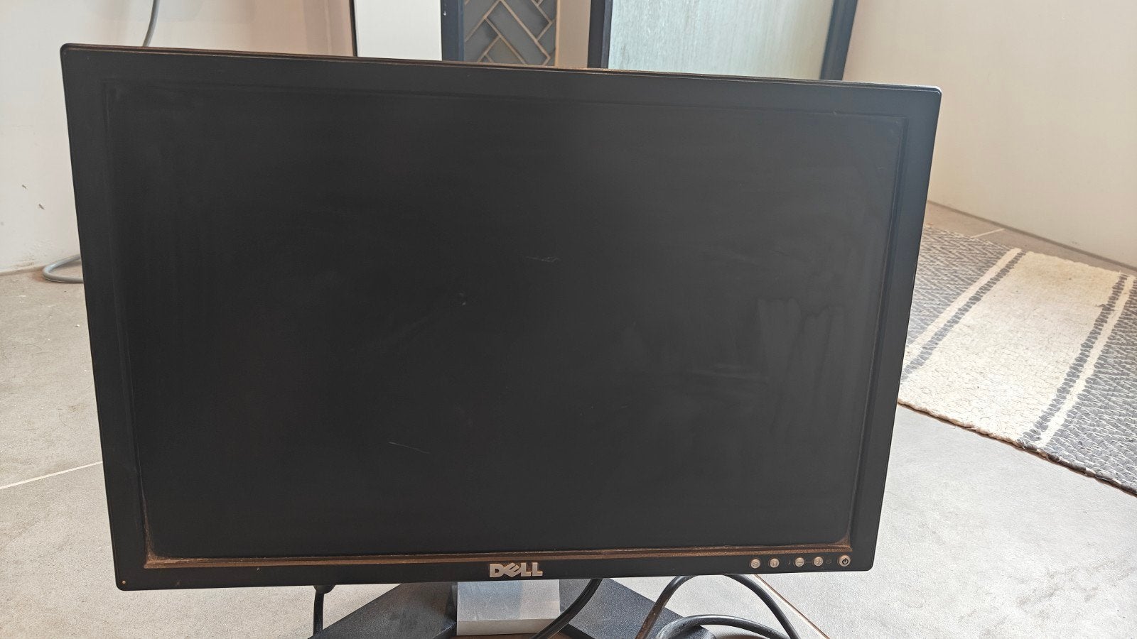 Dell monitor - Oud maar werkt nog perfect, Ophalen of Verzenden, Gebruikt, VGA, Dell