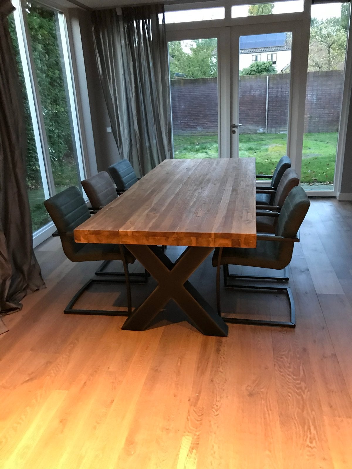 Robuuste Teak Eettafel met 6 Cilenti Armstoelen, Ophalen, Gebruikt, 100 tot 150 cm, Teakhout