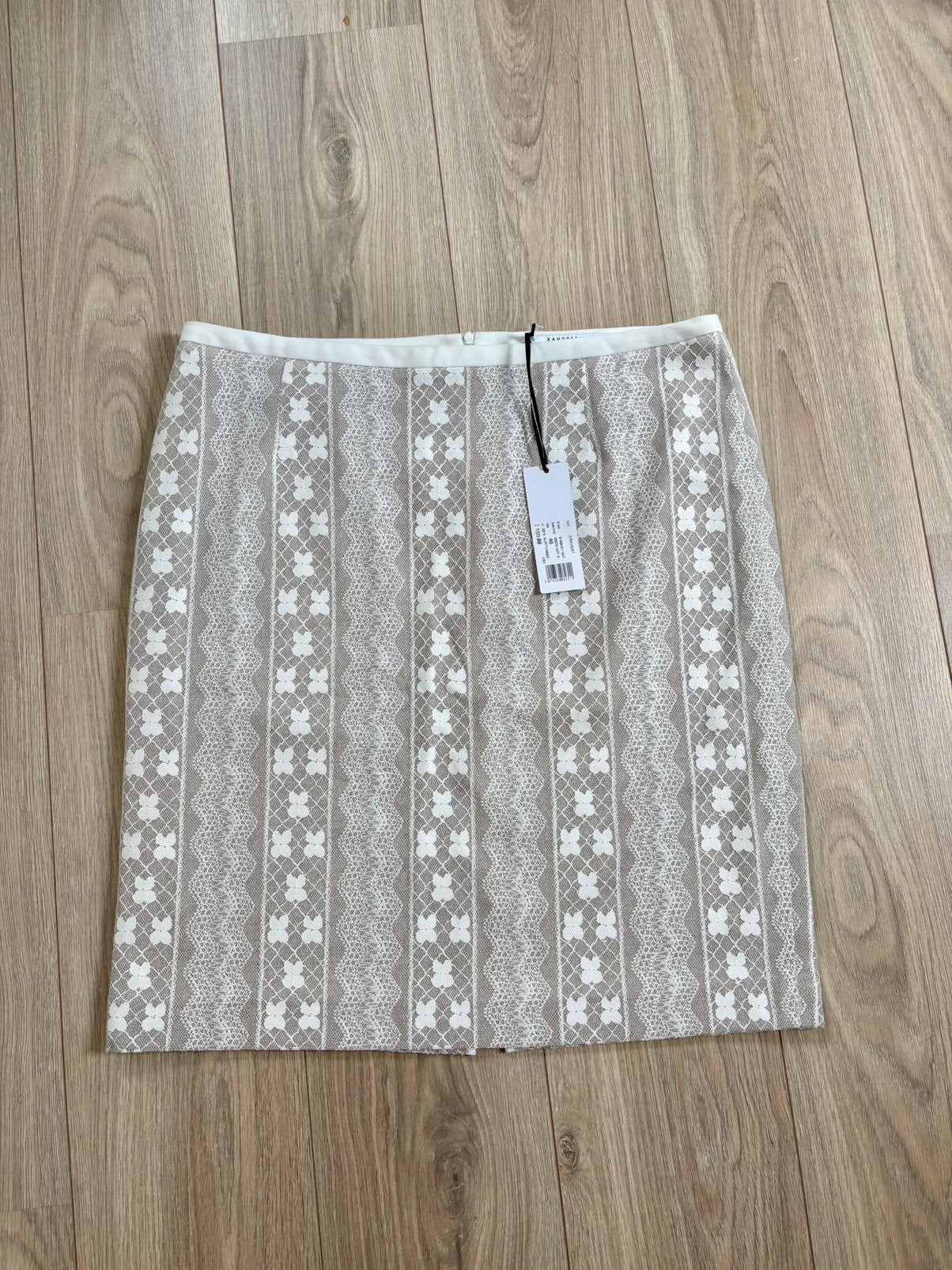 Nieuw met kaartje! Xandres rok - maat 46, Kleding | Dames, Beige, Maat 42/44 (L), Nieuw, Ophalen of Verzenden