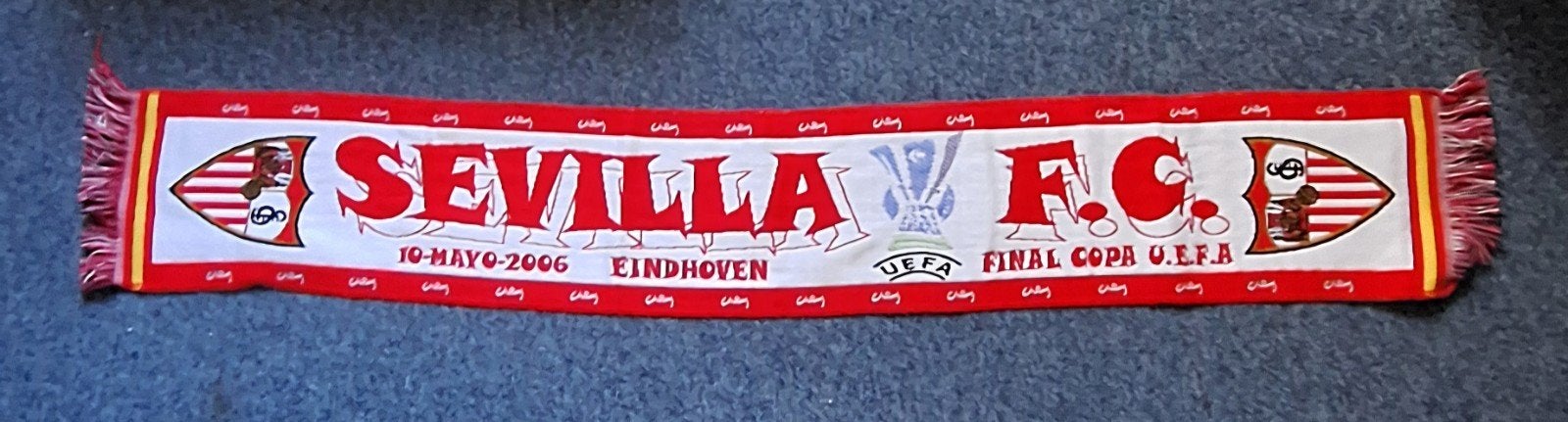 Sevilla FC UEFA Cup Finale 2006 Sjaal - Eindhoven, Ophalen of Verzenden, Zo goed als nieuw, Buitenlandse clubs, Vaantje of Sjaal