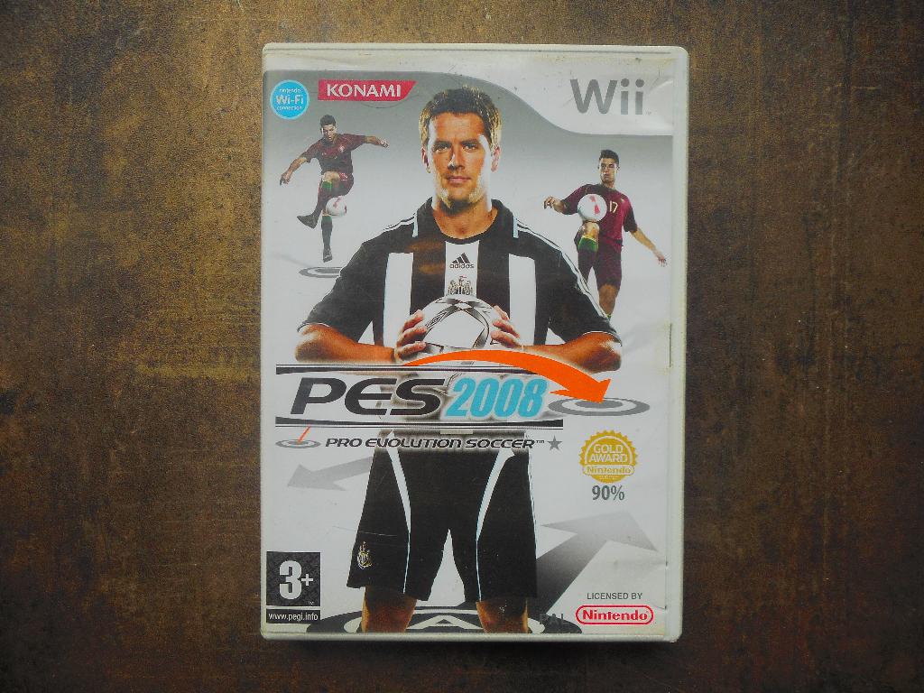 Pro Evolution Soccer 2008 voor Wii (zie foto's), Gebruikt, Ophalen of Verzenden, Sport, 3 spelers of meer