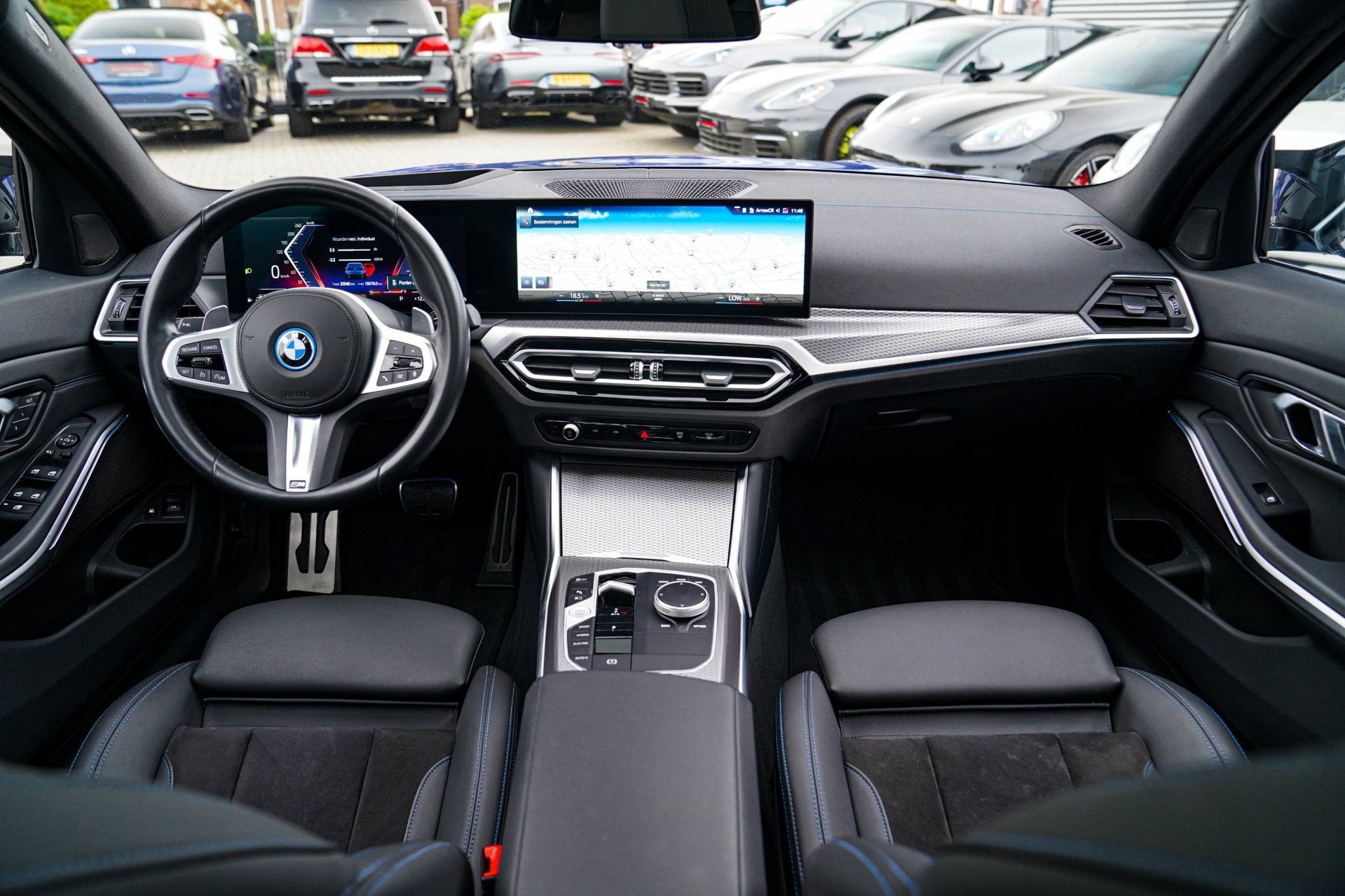 BMW 3-serie Touring 330e xDrive M-pakket | Panorama | HuD |, Auto's, 1998 cc, 4 cilinders, Blauw, Plug-in hybride