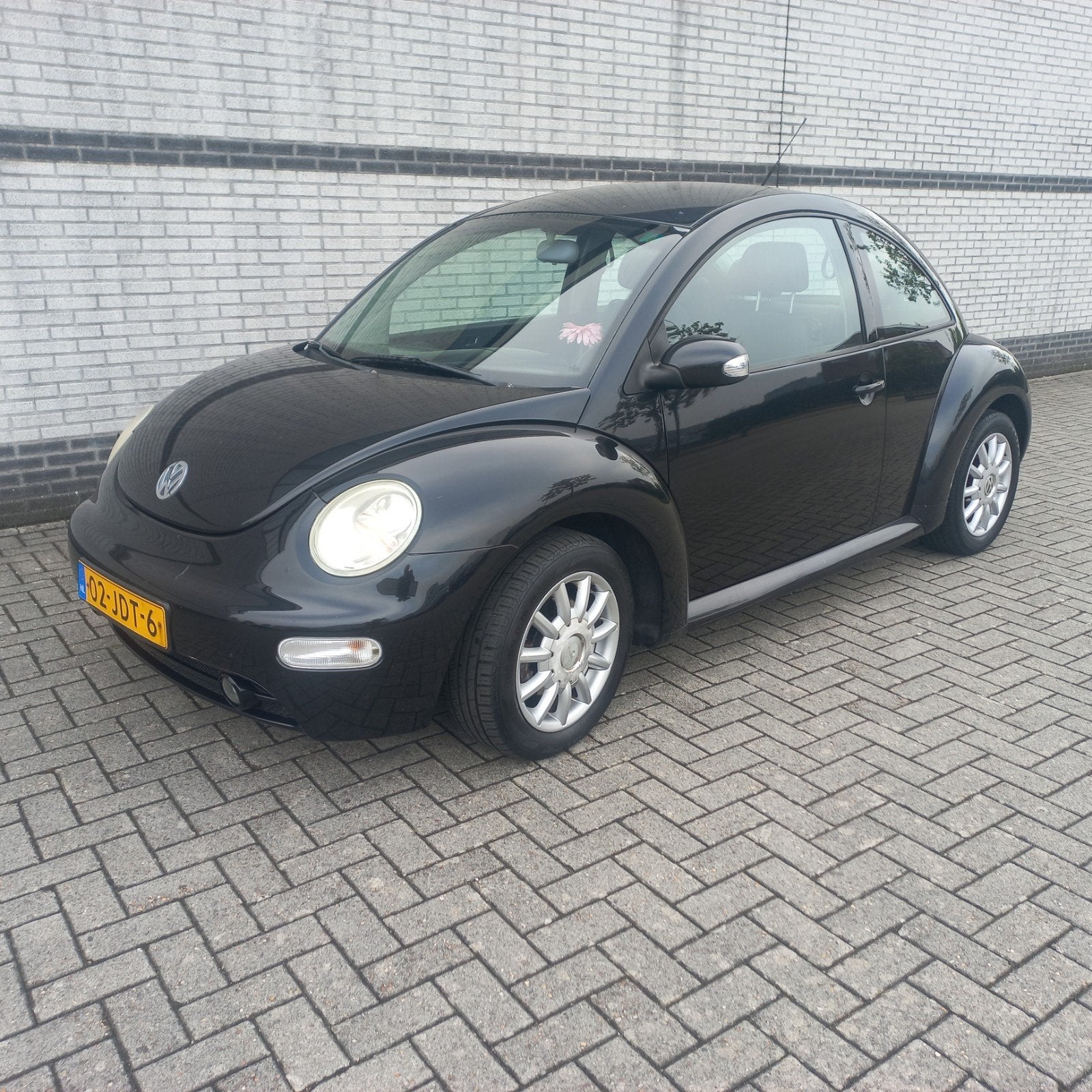 Volkswagen Beetle (Kever) Beetle 2004 Zwart nw APK stoelverw, Auto's, Voorwielaandrijving, Stof, Beetle (Kever), 4 cilinders