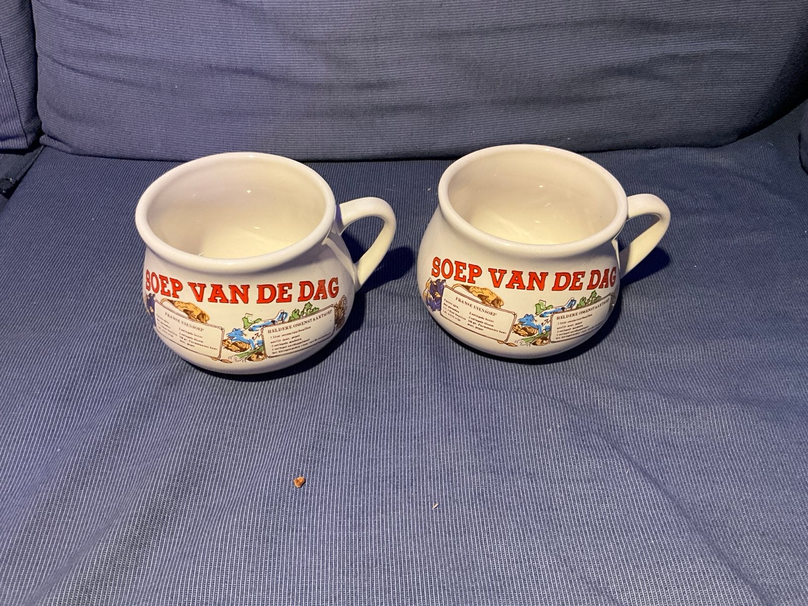 2 Vintage Soepkommen 'Soep van de Dag' met Recepten, Gebruikt, Keramiek, Vintage, Ophalen of Verzenden