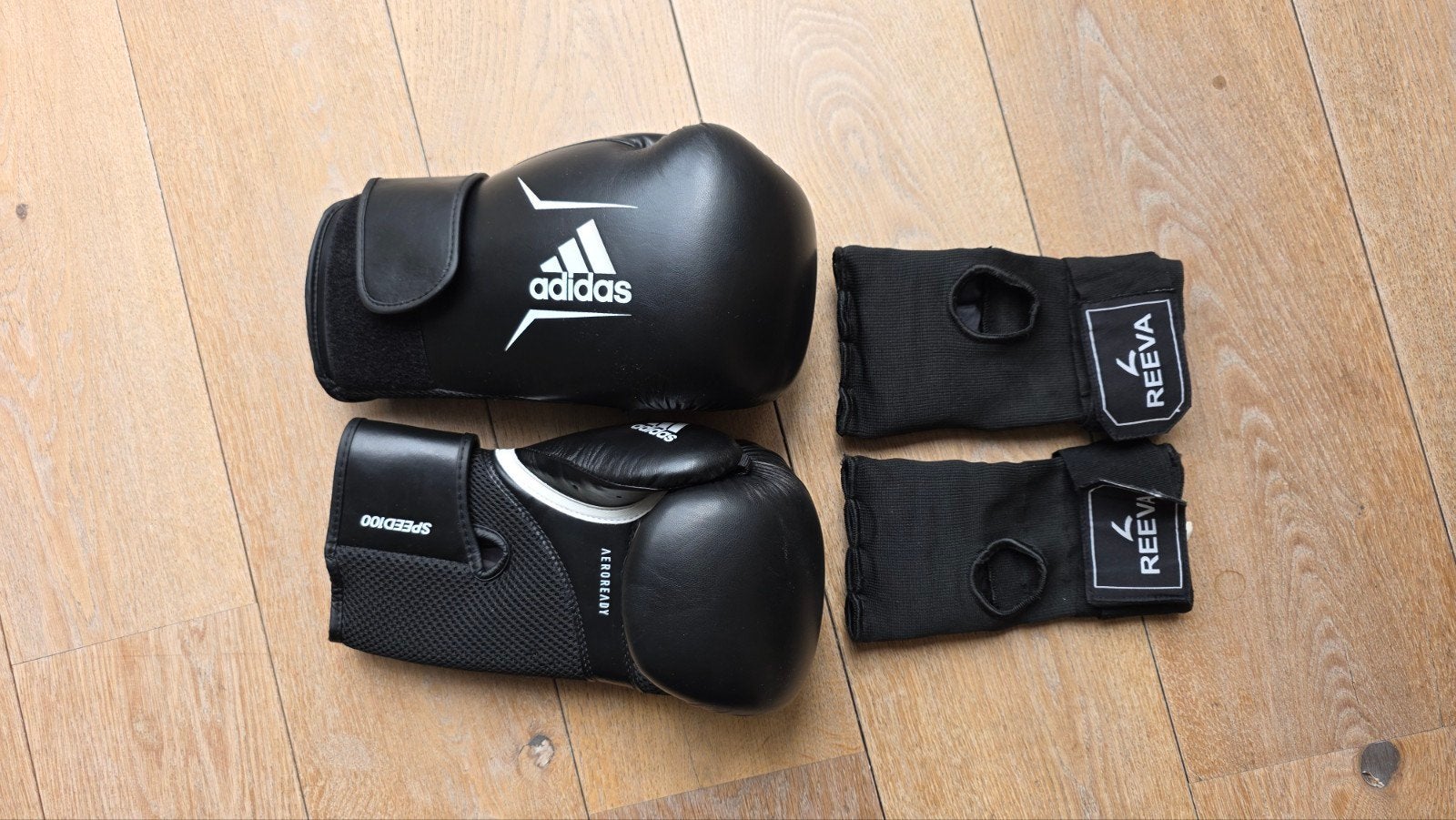 Adidas bokshandschoenen 16 oz met Reeva binnenhandschoenen, Ophalen of Verzenden