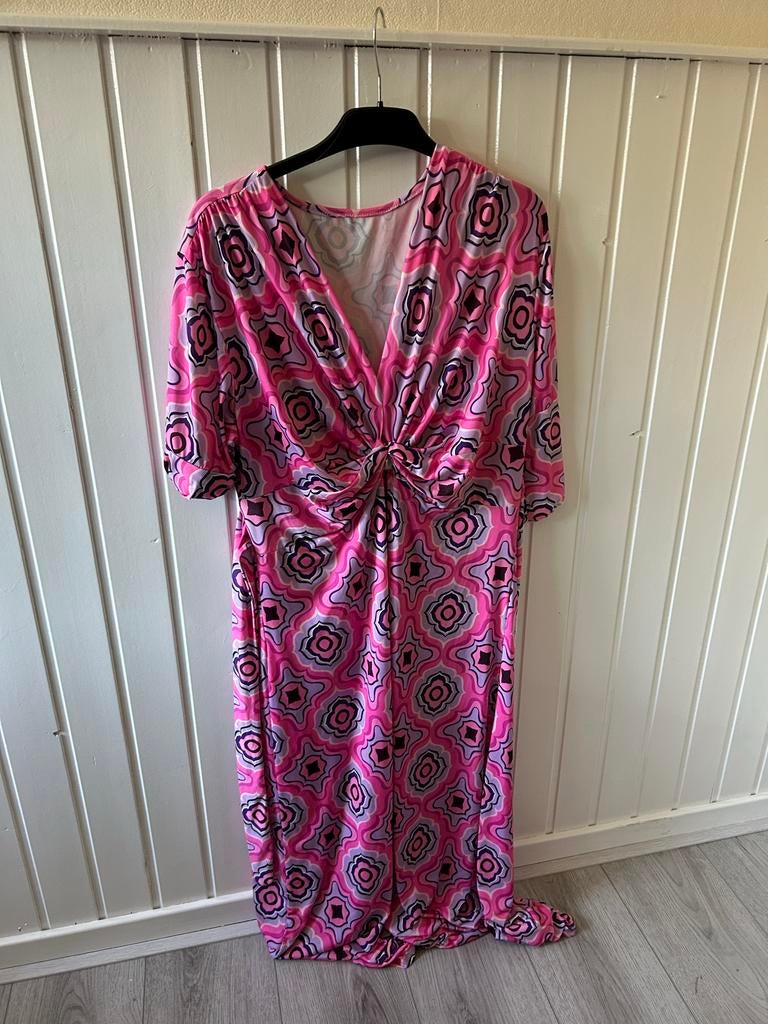 Roze zomerjurk met lila vormen, net over de knie, XL, Maat 46/48 (XL) of groter, Ophalen of Verzenden, Zo goed als nieuw, Roze