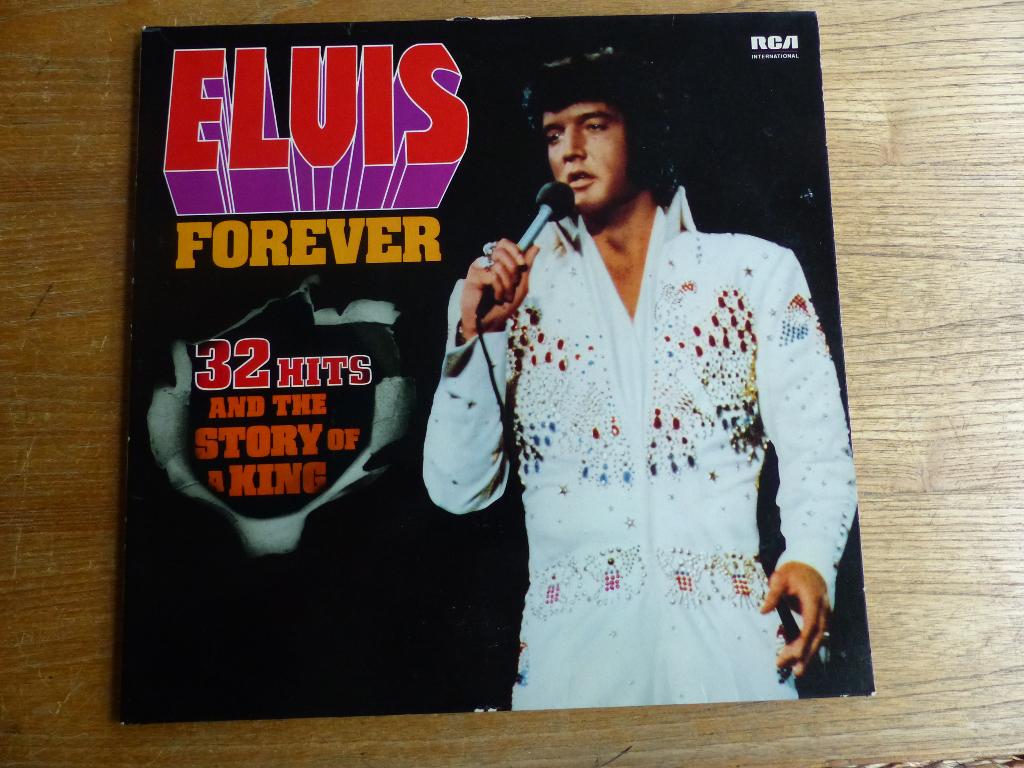 Elvis – Elvis Forever (32 Hits And The Story Of A King), Gatefold hoes, Ophalen of Verzenden, Gebruikt, 12 inch