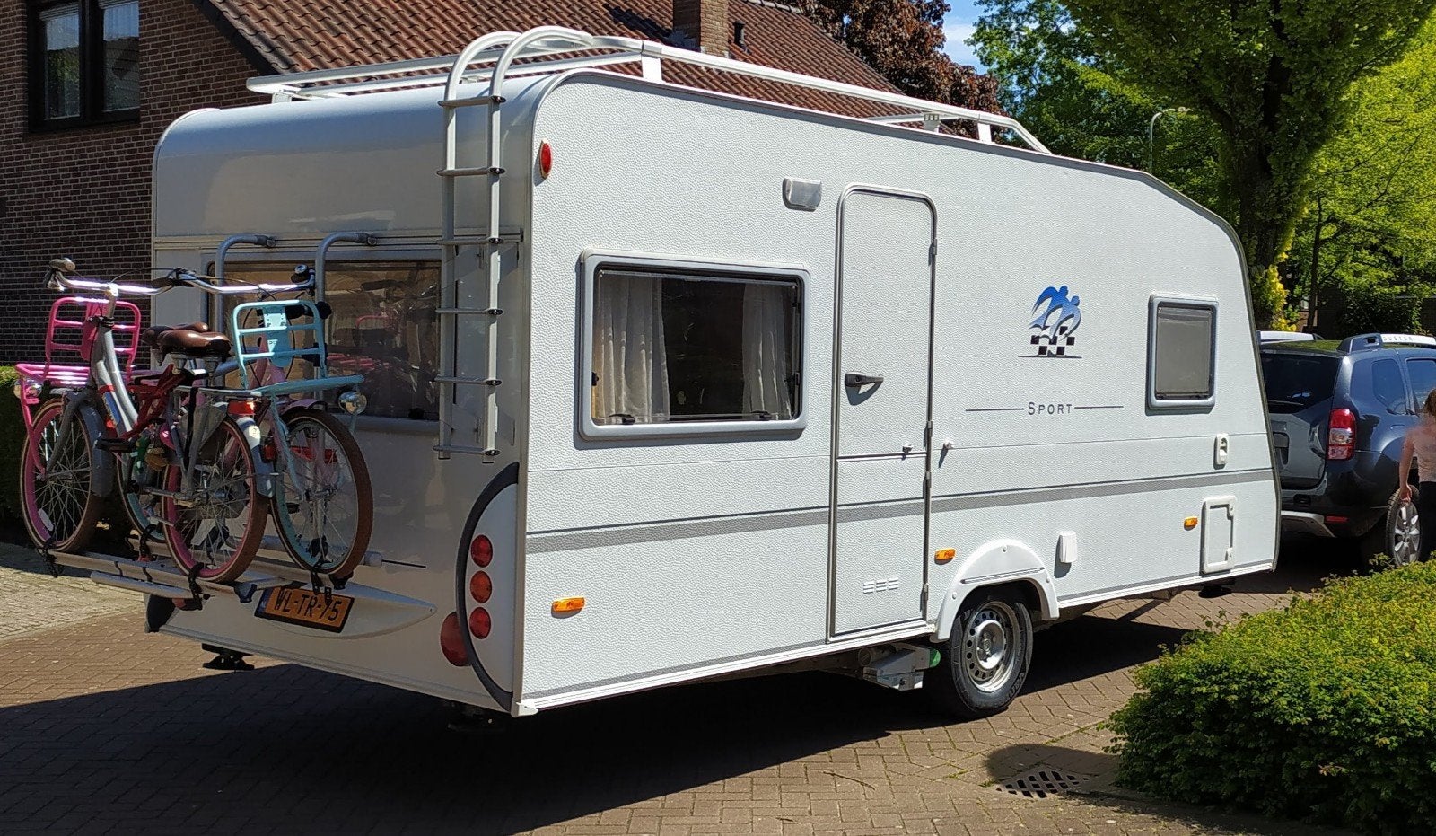 Knaus Sport 450 FU / 2004 / Mover / max 1300 kg, Caravans en Kamperen, Rondzit, Frans bed, 750 - 1000 kg, Particulier